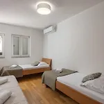 Apartamento Oasis Jadreski Pool *