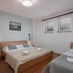 Apartment Oasis Jadreski Pool *