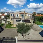 Apartment Oasis Jadreski Pool