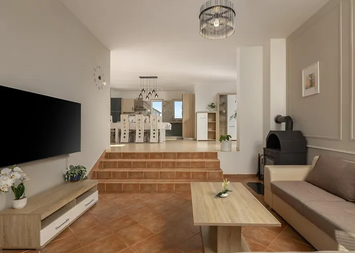 Oasis Jadreski Pool *