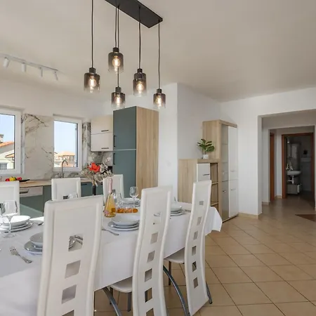 Oasis Jadreski Pool Appartement